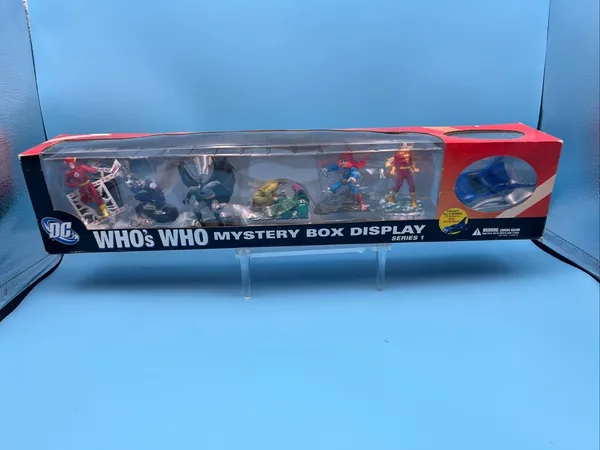 DC Mystery Box Figure Cards trading card set